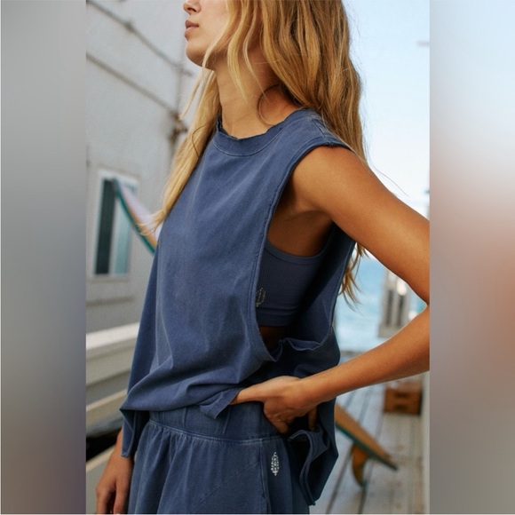 FP Movement by Free People Hot Shot Relaxed Set in Black Grape Size Med NWT - Picture 3 of 5